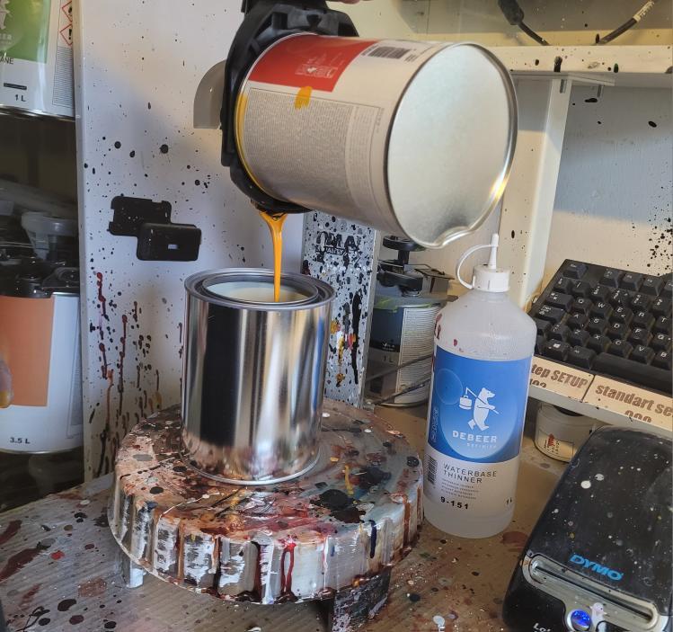 Beställ billack och sprayfärg efter färgkod